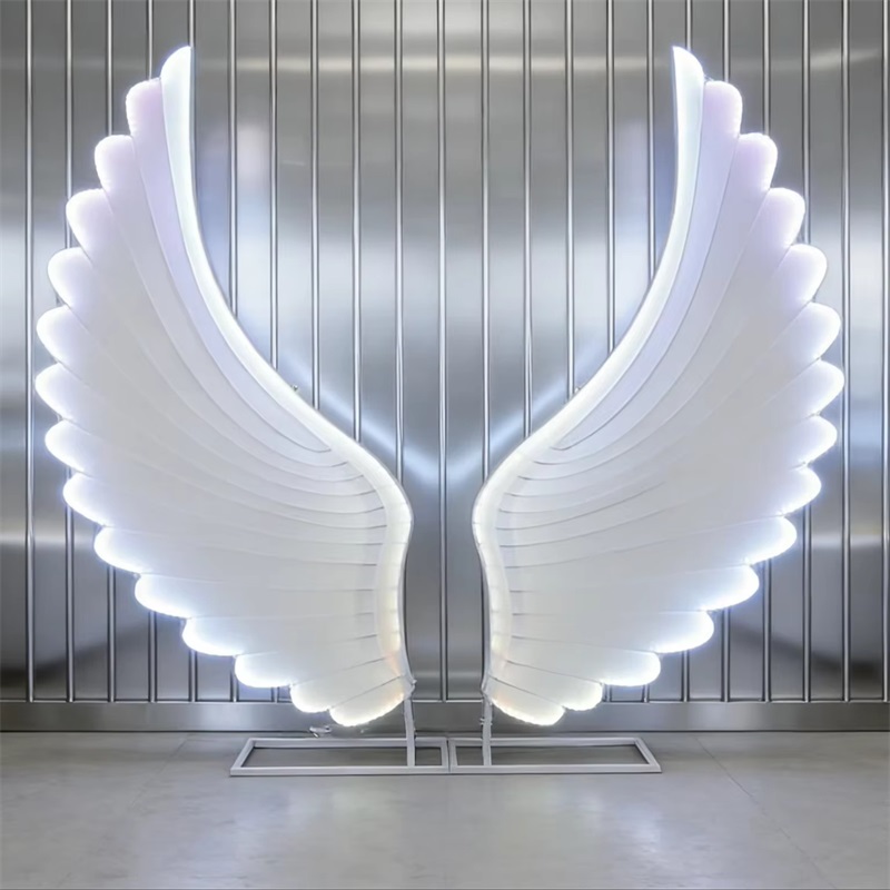 Glowing Angel Wings Light Prop - Wedding Lighting And Decor のレビューと価格