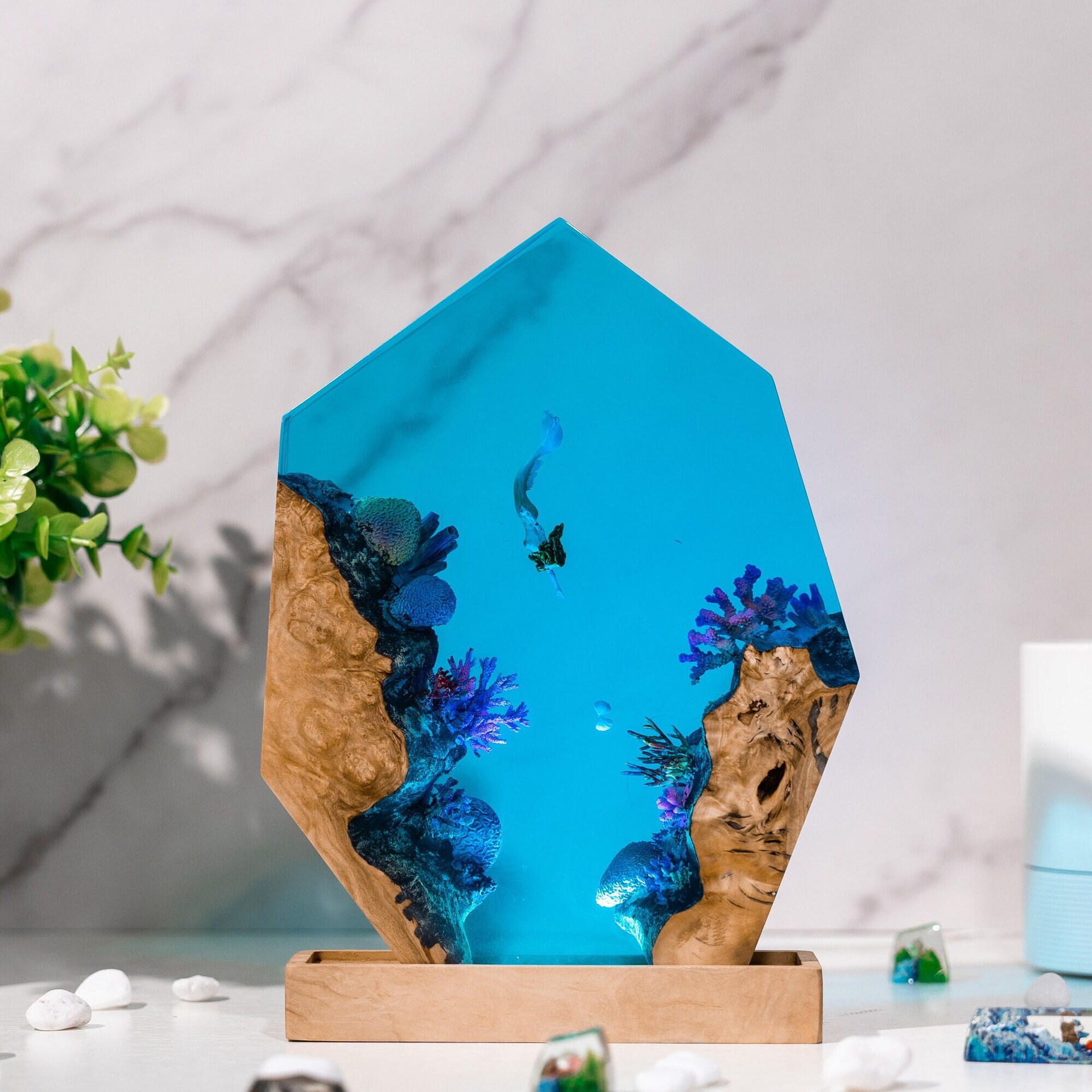 Customized Items Resin Table L - Decor Lighting Table Lamps のレビューと価格