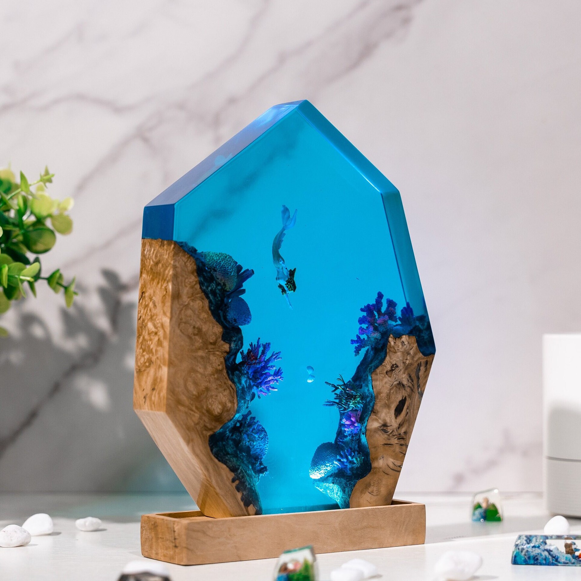 Customized Items Resin Table L - Decor Lighting Table Lamps のレビューと価格