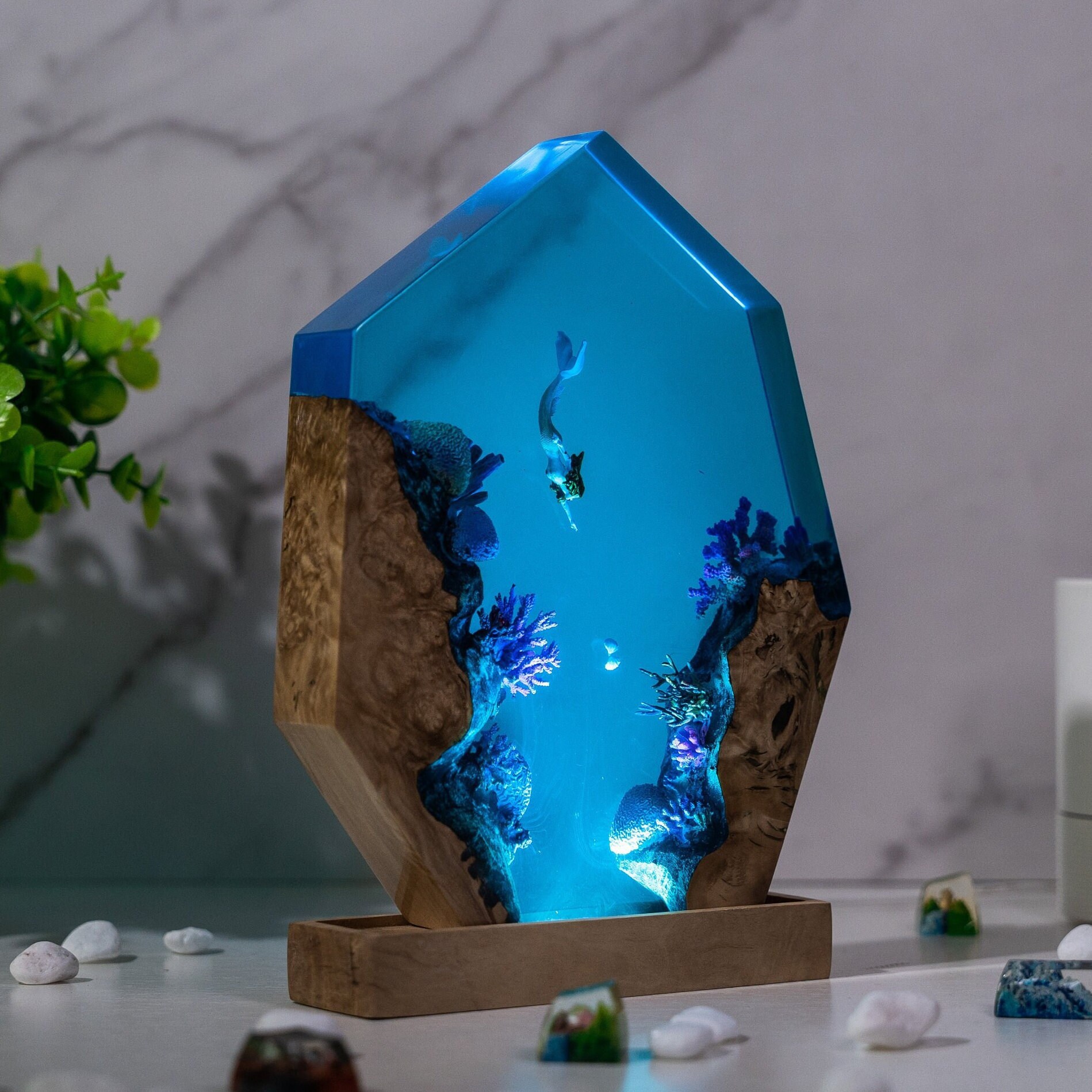 Customized Items Resin Table L - Decor Lighting Table Lamps のレビューと価格