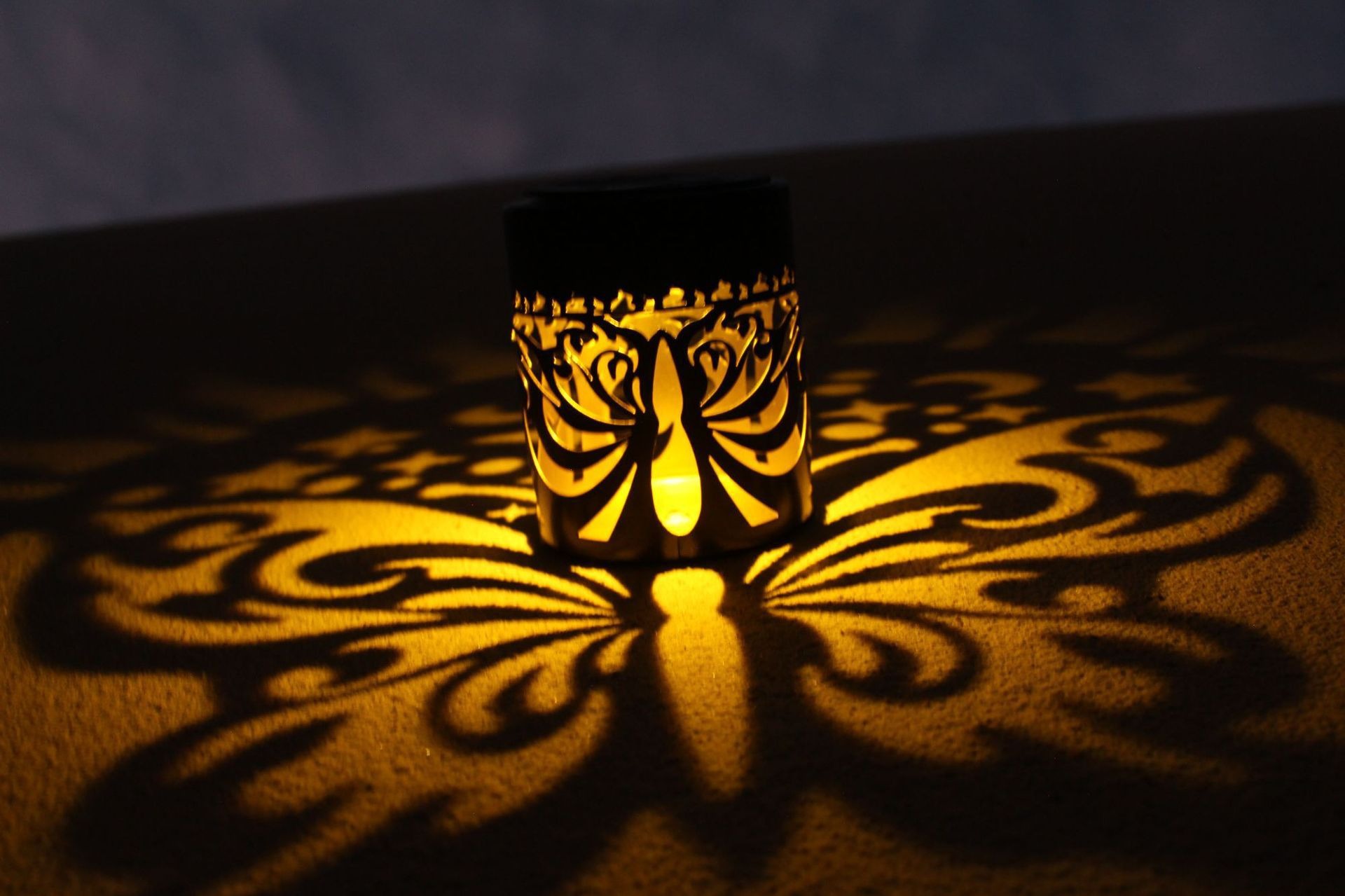 Solar Butterfly Projection Lam - Outdoor Lighting Wedding Decor のレビューと価格