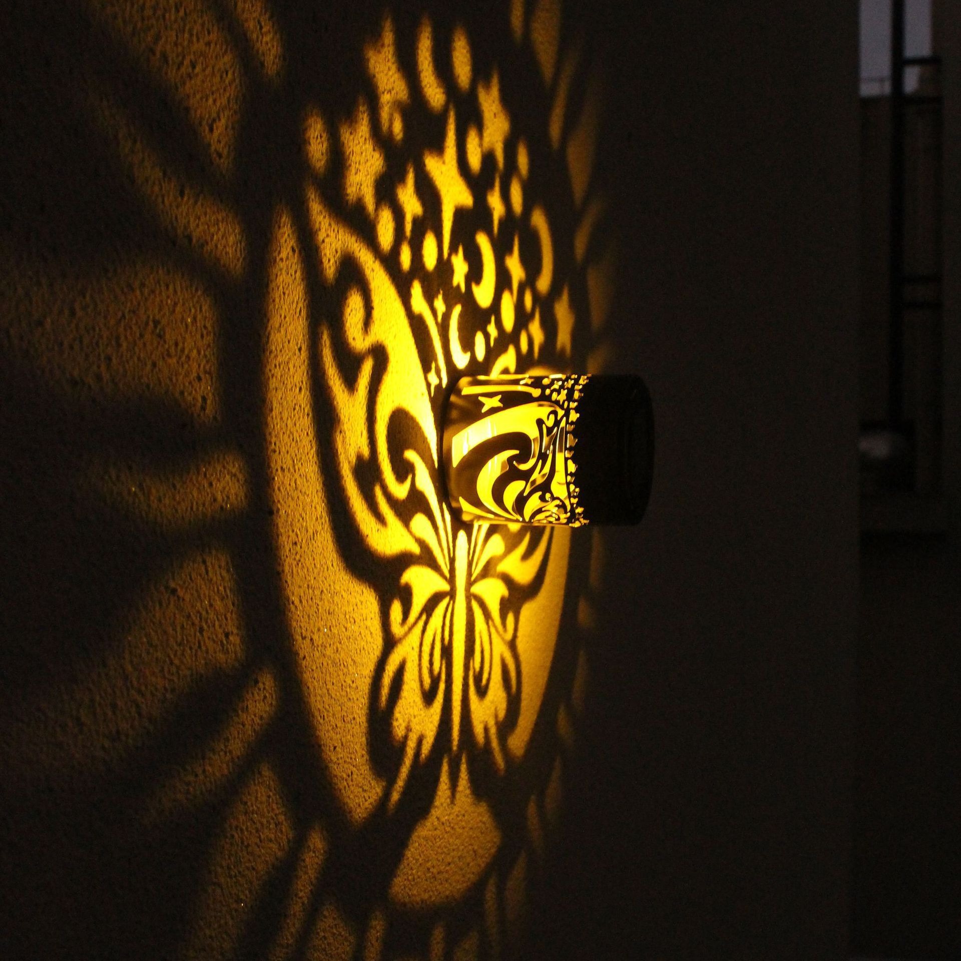 Solar Butterfly Projection Lam - Outdoor Lighting Wedding Decor のレビューと価格