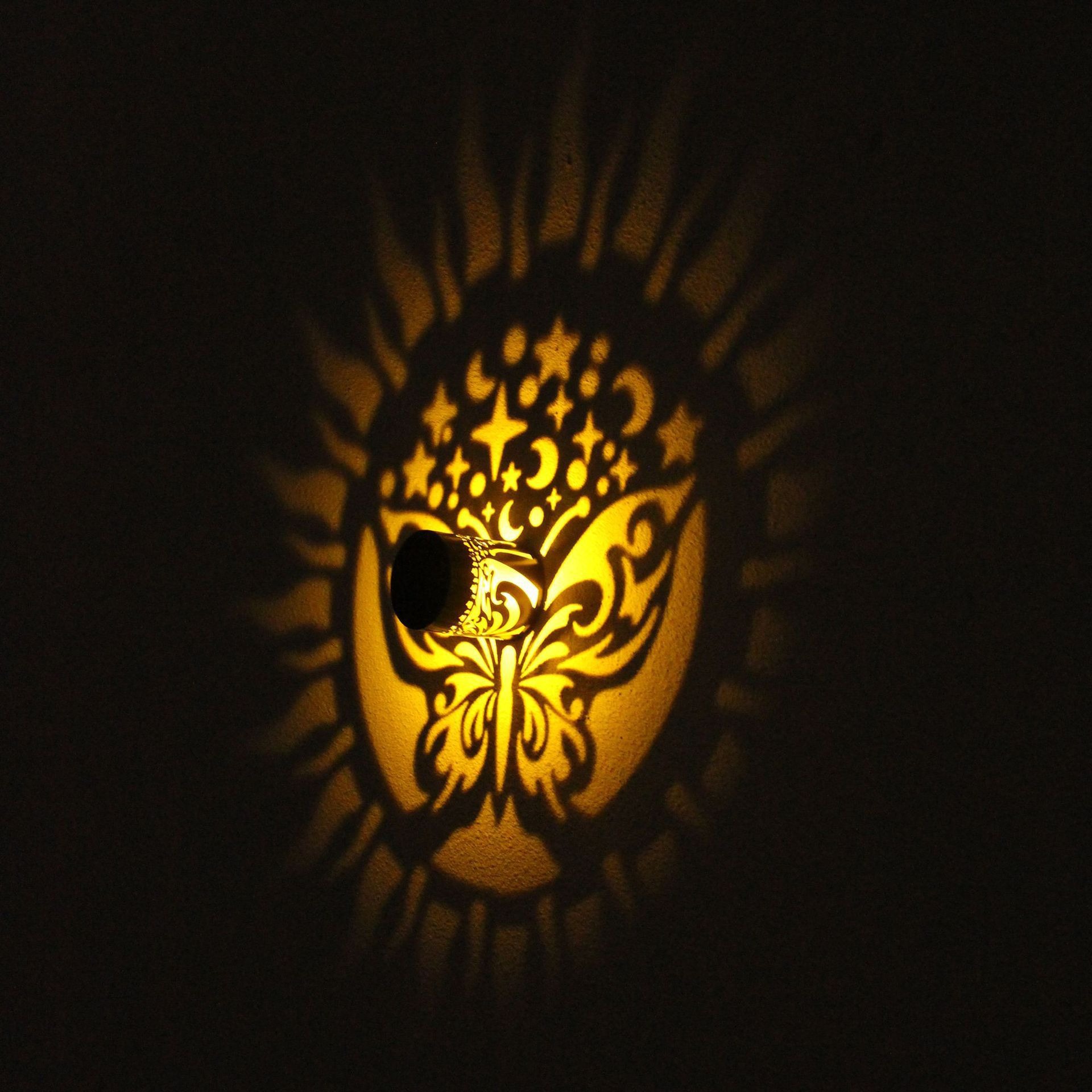 Solar Butterfly Projection Lam - Outdoor Lighting Wedding Decor のレビューと価格